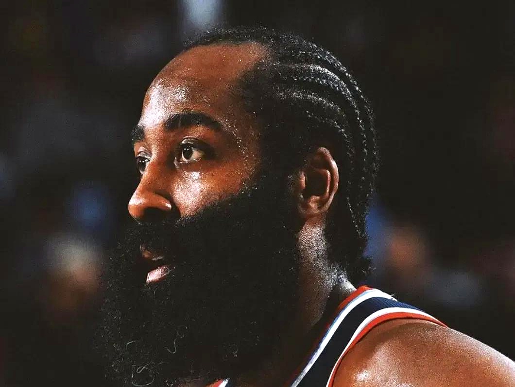 爱游戏娱乐-Ning迎来二十赛季出色发挥，FPX观众热烈欢呼！赛场气氛高涨-爱游戏娱乐