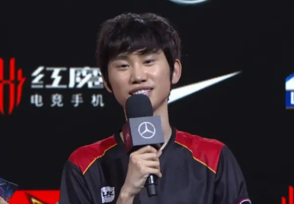 AYX SPORTS-FPX前途光明！，凯恩新星出色发挥表现突出比赛高潮迭起-AYX SPORTS