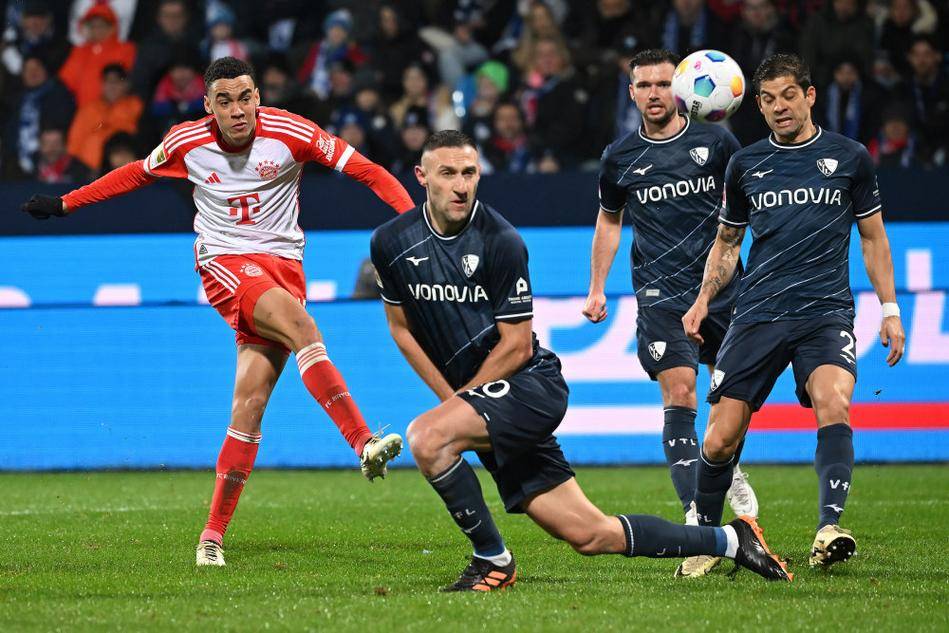 爱游戏体育-关键时刻德国杯焦点战，阿斯顿维拉外线爆发，引发热议，控场能力受关注的简单介绍-爱游戏体育