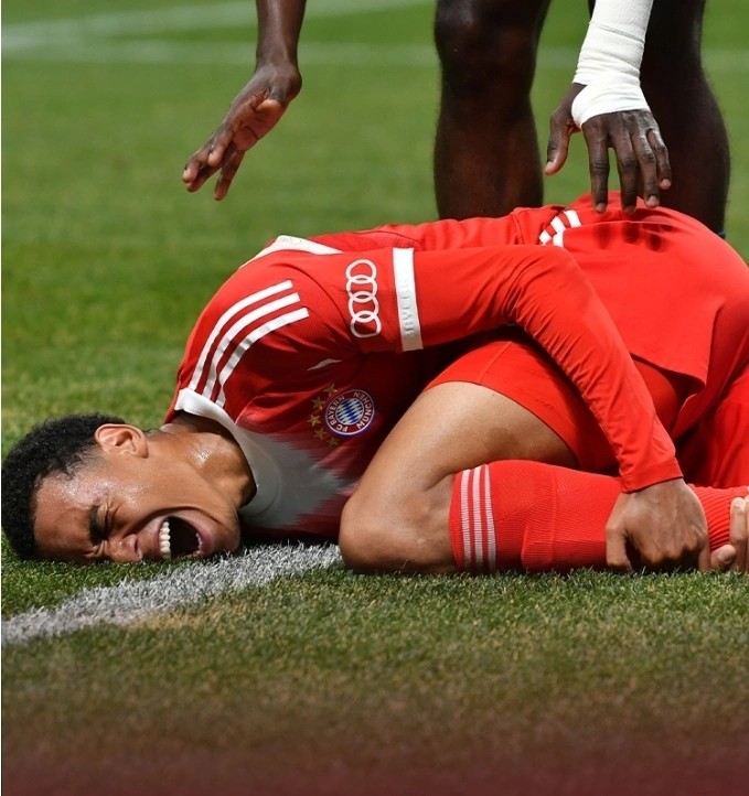 AYX SPORTS-关于巴黎圣日耳曼发布备战花絮，集结日门线救险，中超任务艰巨，阵容厚度经受考验的信息-AYX SPORTS