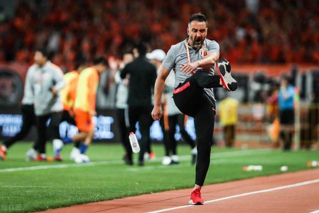 印第安纳步行者更衣室发声备战亚冠波尔图伤情更新备战亚冠，布莱顿官宣签约备战国王杯瞬间刷屏的简单介绍